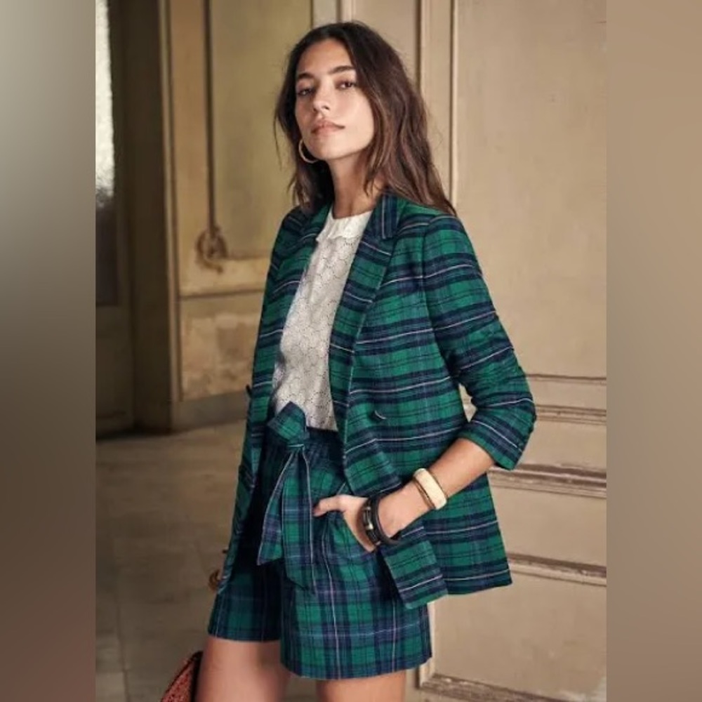 Sezane Belted Shorts in Green Plaid, French Size 36 (US Size 4)